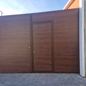 Puerta de Garaje Peatonal