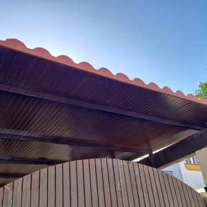 Techo de Panel Sandwich Imitación Teja y Madera